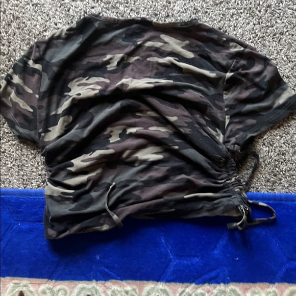 Shirt - Picture 3 of 3